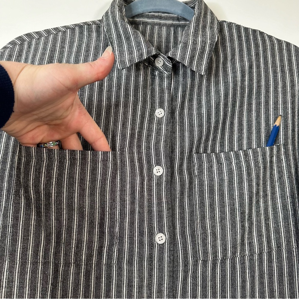 Vtg Women’s shirt - Picture 2 of 3